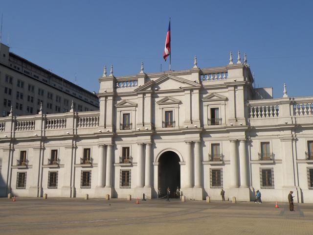 03-gmach_publiczny_w_santiago.jpg