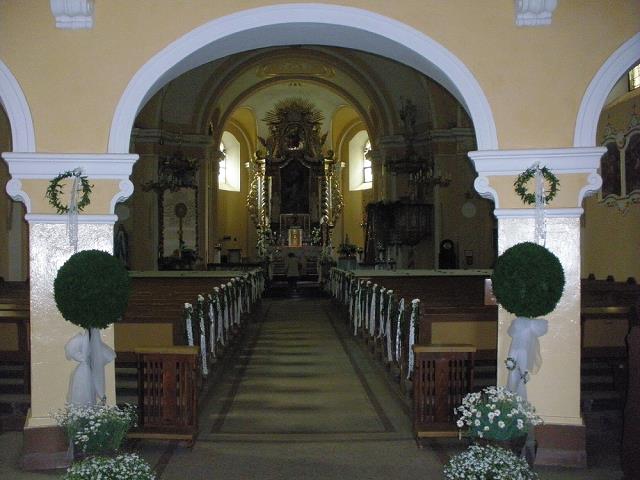 07-wnetrze_kosciola_nmp_w_polnicy_zdroju.jpg