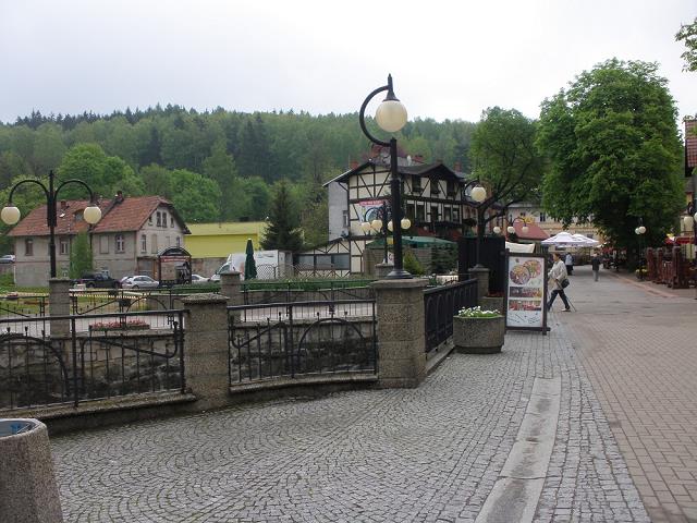 08-fragment_deptaka_miejskiego_w_polanicy_zdroju.jpg