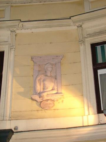 93_rzezba_julii_primic_na_domu_gdzie_mieszkala-_lubljana_-_slowenia.jpg