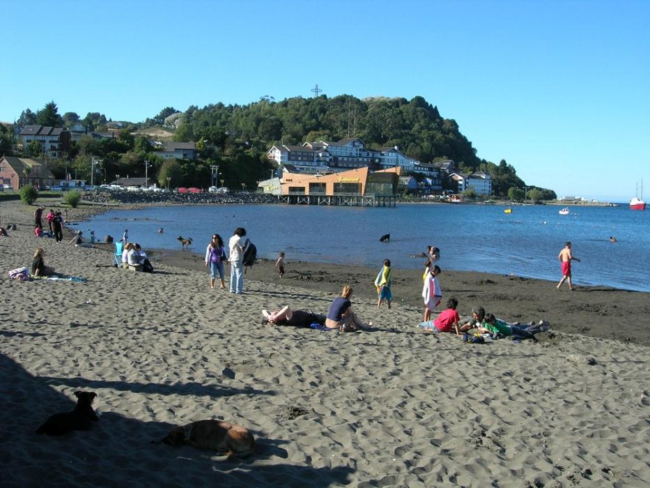 06-na_plazy_w_puerto_varas_w_chile.jpg