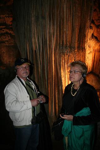 03-grazyna_i_andrzej_w_trakcie_-_groty_luray_w_wirginii.jpg