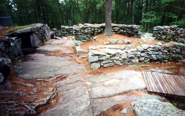 27-mystery_hill_-_widok_ogolny.jpg