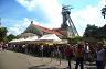 01-wieliczka_2013-kolejka_turystow_do_kas