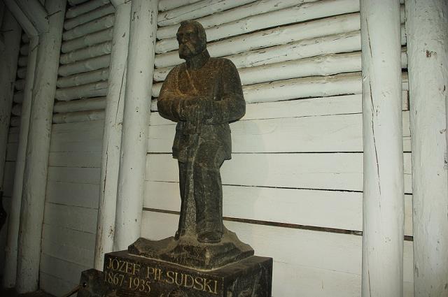 54-pomnik_marszalka_-_jozefa_pilsudskiego_-_wieliczka.jpg