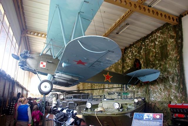 17-jedna_z_sal_wystawowych_w_muzeum_oreza.jpg
