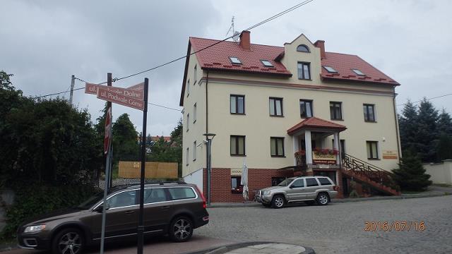 23-wyremontowany_dom_u_zbiegow_ulic-_podwale_gorne_i_dolne.jpg