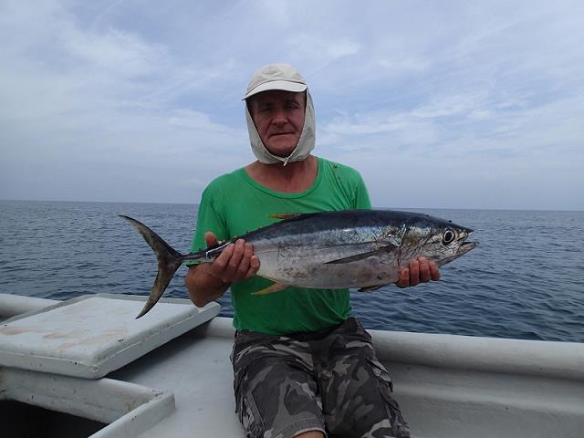 15-jozek_i_jego_yellow_fin_tuna_-_tunczyk-pacyfik-panama_2013.jpg