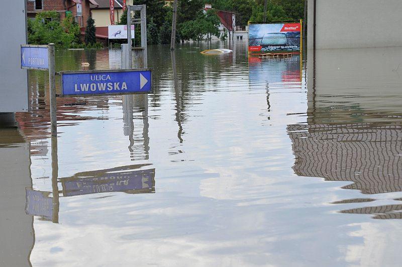 13-skrzyzowanie_ulic_lwowskiej_i_portowej-15.jpg
