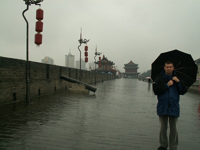 Xian-Deszczowy spacer po murach miejskich