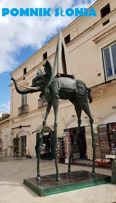 Pomnik slonia na pacu