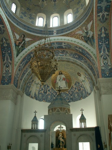 Jalta. Wnetrze XIX wiecznej ormianskiej cerkwi pod wezwaniem sw. Ripsime