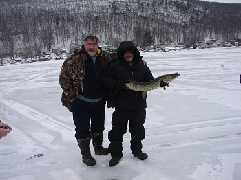 07-Muskellunge z Greenwood Lake-luty 12 - 2011