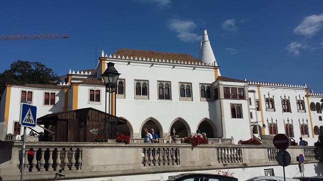 09-sintra_-_dawna_letnia_rezydencja_krolow_portugalskich.jpg
